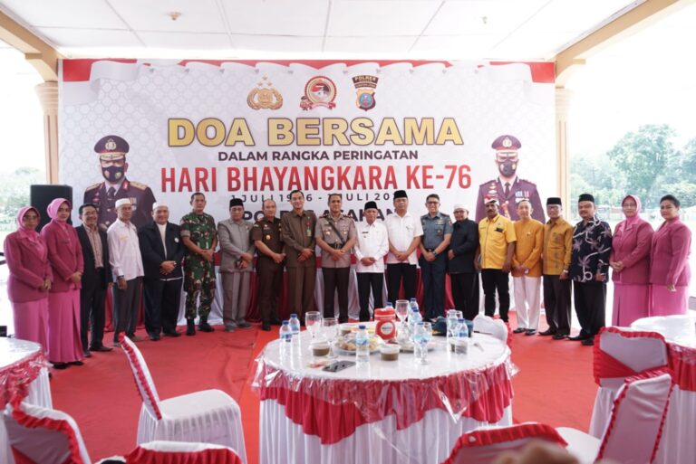 Bupati Asahan Hadiri Doa Bersama Dalam Rangka Peringatan Hari Bhayangkara ke-76 Polres Asahan