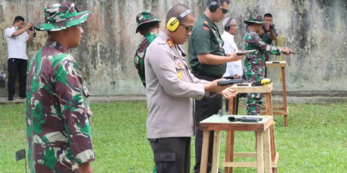 Jalin Silaturahmi, Kapolres Asahan Bersama Forkopimda Ikuti Tembak Meriah di Makodim 0208/Asahan