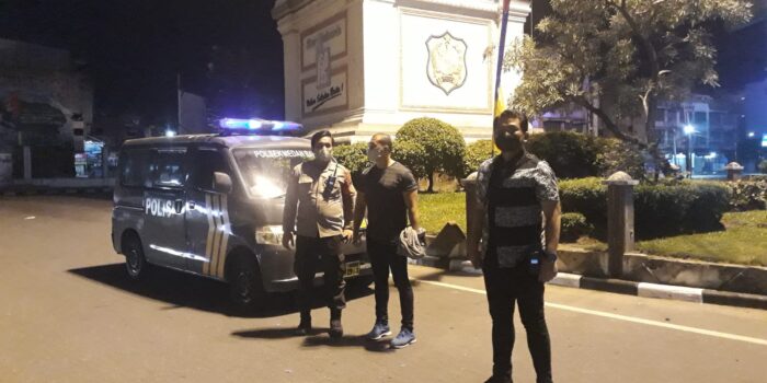 Beri Rasa Aman di Malam Hari, Personel Polsek Medan Baru Patroli 3C