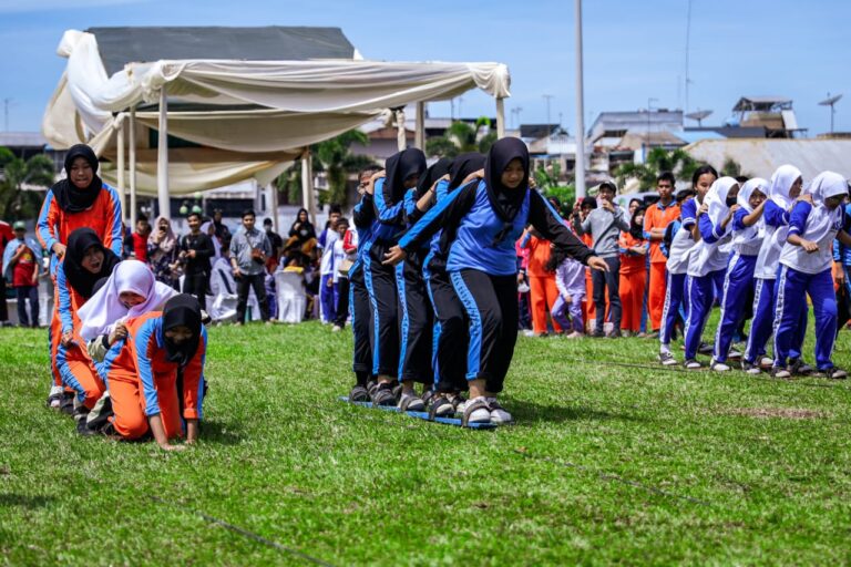 Semarakkan HUT Kota Medan ke -432, Ratusan Siswa SD dan SMP Ikuti Pelestarian Permainan Tradisional