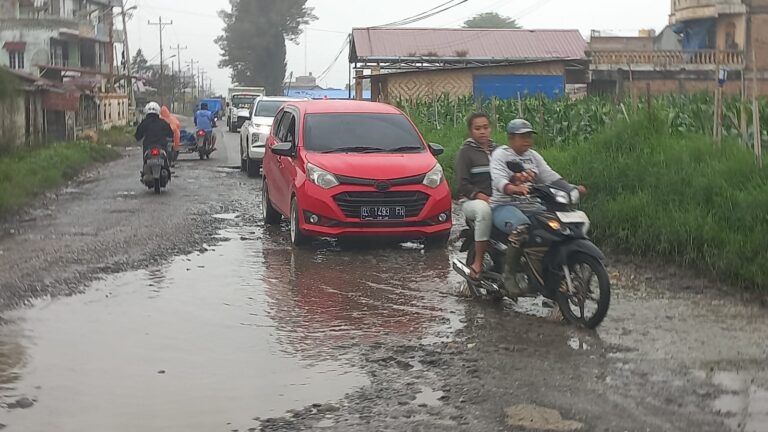 Masyarakat Kabupaten Karo Kecewa Dengan Kepemimpinan Bupati Cory S Sebayang Karena Infrastruktur Hancur Lebur