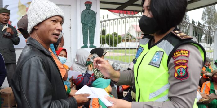 Sambut Hari Polwan ke 74 , Bhayangkari Polres Tanah Karo Gelar Bhakti Sosial