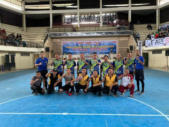 Meriahkan HUT POLWAN KE-74, Kecamatan Kistim Bersama Polsek Kota Gelar Tanding Futsal Persahabatan