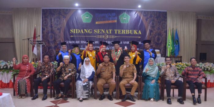 Staf Ahli Bupati Asahan Hadiri Wisuda Mahasiswa Kebidanan STIKES Asy Syifa Kisaran