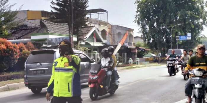 Antisipasi Kemacetan, Kapolsek Medan Tuntungan Terjun Langsung Atur Lalin