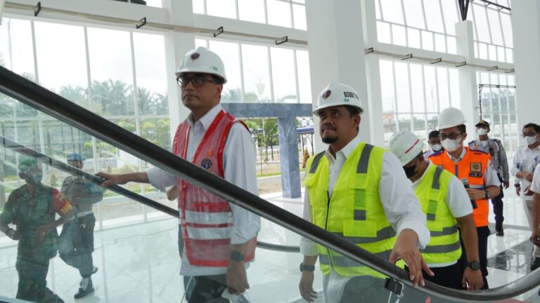 Tinjau Revitalisasi Terminal Tipe A Amplas Bersama Menhub, Bobby Nasution Harap Akhir 2022 Beroperasi