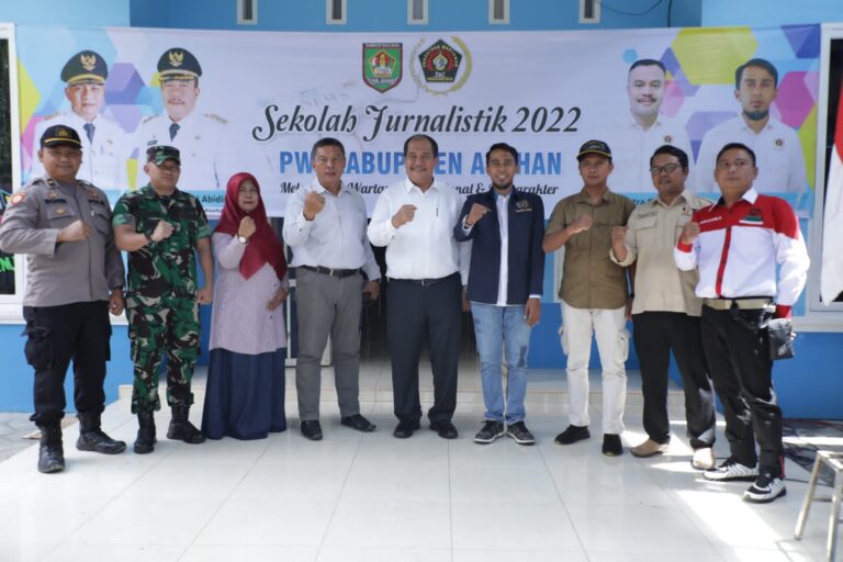 Wabup Asahan Buka Sekolah Jurnalistik 2022 PWI Kabupaten Asahan