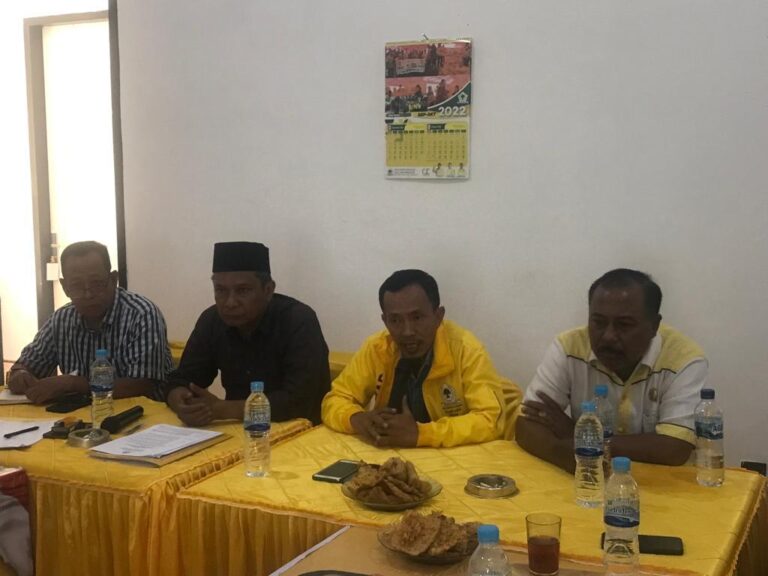 Sambut HUT ke 58 Partai Golkar Deli Serdang Bagi-bagi Beras dan Hadiah