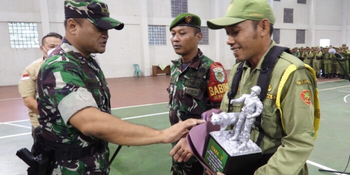 Peringati Hut TNI, Dandim 0613/Ciamis Buka Perlombaan PBB antar Linmas Sekota Banjar