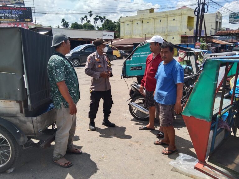 Antisipasi Gangguan Kamtibmas, Bhabinkamtibmas Kelurahan Ladang Bambu laksanakan Sambang ke Abang Becak