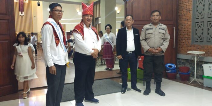 Polsek Tuntungan Laksanakan Pengamanan Misa Kamis Putih di Gereja Katholik St Ratu Rosari