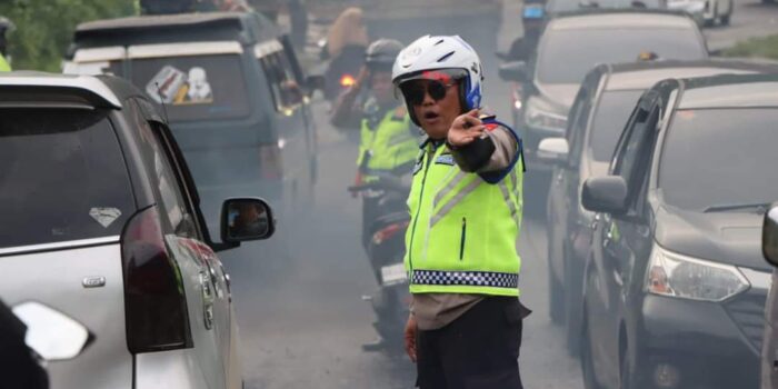 Kehadiran Kapolda Sumut Dapat Apresiasi dari Masyarakat saat Atur Lalu Lintas di Berastagi