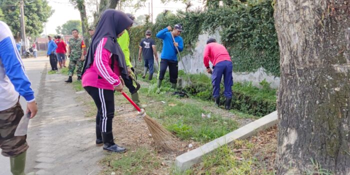 Jajaran Kecamatan Medan Sunggal Gelar Gotong Royong Bersama Wujudkan Medan Bersih