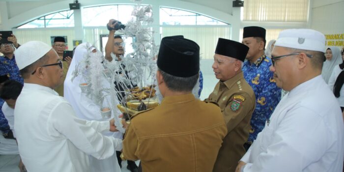 28 Calhaj Anggota Korpri Kabupaten Asahan di Tepung Tawari Bupati Surya