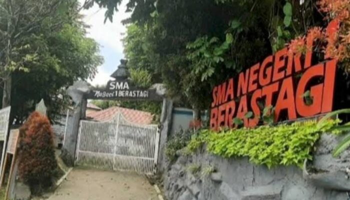 SMA / SMK Negri Kabupaten Karo Wajibkan Siswa Beli Baju Seragam, Ketua Ombudsman Sumut : Saya Minta Inspektorat Mengauditnya