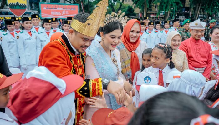 Ini Alasan Bobby Nasution Kenakan Pakaian Adat Nias