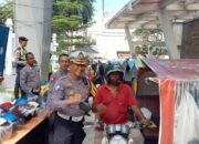 Ditlantas Polda Sumut Bagikan 200 Helm SNI ke Abang Betor