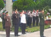 Polres Tanah Karo Hadiri Kegiatan Ziarah Makam Pahlawan dalam Rangka HUT TNI, Wakapolres Kompol Aron Siahaan: Ini menjadi momentum yang tepat untuk mengenang perjuangan para pahlawan dan memperkokoh persatuan dan kesatuan antara TNI Polri