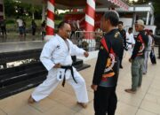 Tanamkan Jiwa kedisiplinan, Pj. Gubernur Sulbar Prof Zudan Latih ASN Karate