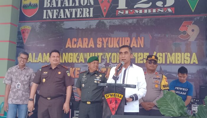 Bersama Dandim 0205/TK Letkol Inf Ahmad Afriyan Rangkuti, Wakil Bupati Karo Hadiri HUT Yonif 125/Si”Mbisa 59