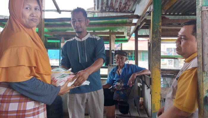 Peduli Sesama di Jumat Berkah, KSJ Salurkan Bantuan ke Pengemudi Ojol dan Janda Lansia