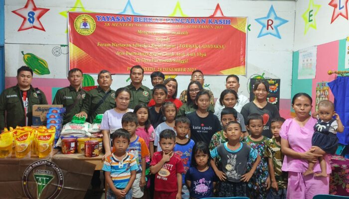 Forwaka Adhyaksa Menebar Kasih Natal di Panti Asuhan YBPK