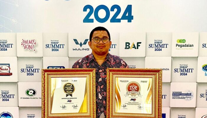 JNE Raih Dua Penghargaan di Ajang The 4th Annual Infobrand.id Summit 2024