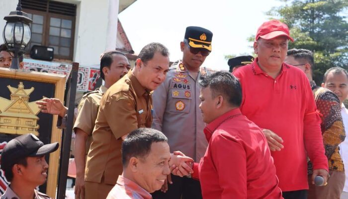 Simpatisan PDI-P Tuntut Mundurnya Kasat Pol PP di Dairi: Pemerintah Kabupaten Menunggu Rekomendasi Bawaslu