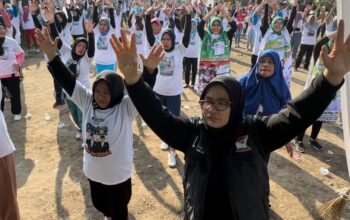 Afrida Ginting Caleg DPRD Kota Medan  Senam Sehat Bersama Ratusan Masyarakat Medan Maimun