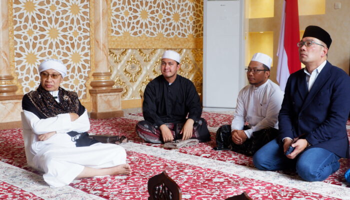 Ridwan Kamil dan Buya Yahya Apresiasi Kiswah Ka’bah