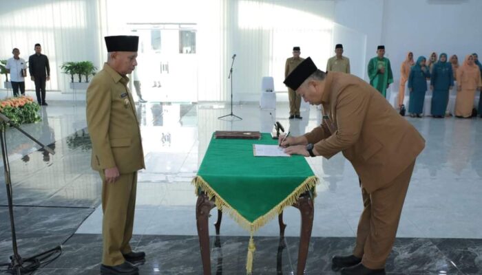 Bupati Asahan Angkat Drs. Zainal Aripin Sinaga sebagai Penjabat Sekda