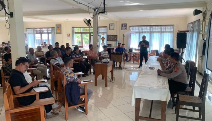 Polda Bali Gelar Jumat Curhat di Gereja Katholik Tritunggal Maha Kudus