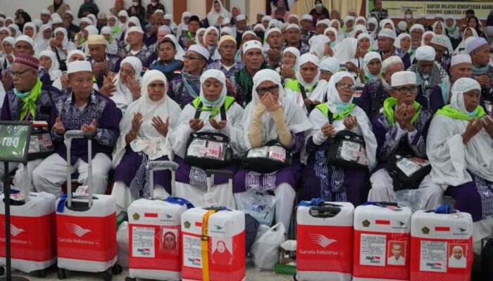 Selamat Datang di Tanah Air, Jemaah Haji Kloter 10 Debarkasi Medan