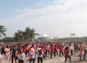 Semarakkan Olahraga: Bupati Darma Wijaya dan Masyarakat Gelar Senam Bersama di Alun-alun Sergai