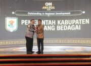 Maksimalkan Inovasi dalam Pembangunan Daerah, Pemkab Sergai Terima CNN Awards 2024