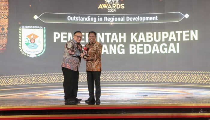 Maksimalkan Inovasi dalam Pembangunan Daerah, Pemkab Sergai Terima CNN Awards 2024