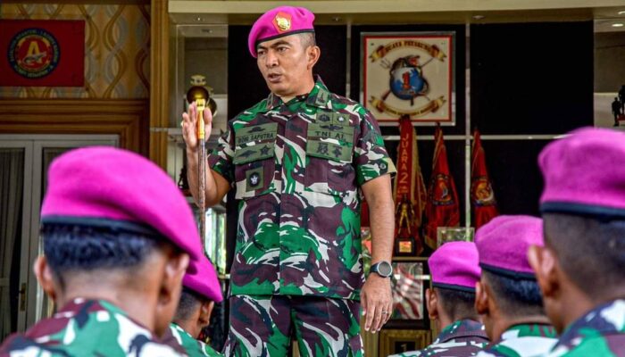 Komandan Batalyon Infanteri Marinir Berikan Pengarahan Kepada Seluruh Atlet Buaya Petarung