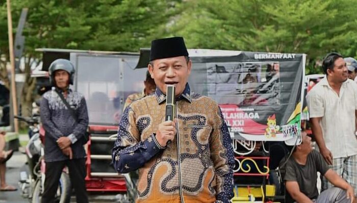 Waris Tholib Hadiri Acara Pelepasan Becak Promosi Dalam Rangka Menyemarakkan PON XXI ACEH – SUMUT 2024 Di Lapangan Pasir Kota Tanjungbalai