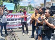 Ngadap Tarigan Minta Keadilan pada Kapolda Sumut, Gunakan Rantai di Tangan dan Kaki