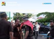 Kajati Sumut Disambut Hangat di Tanah Karo, Bupati Antonius Ginting Sematkan “Beka Buluh” sebagai Tanda Kehormatan