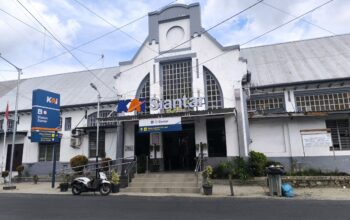 Kereta Api Siantar Ekspres melayani penumpang rute Medan–Pematangsiantar