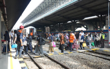 Aktivitas penumpang kereta api di Stasiun Medan selama libur Natal dan Tahun Baru