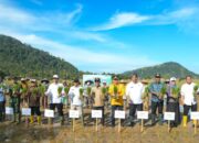 Wagub Sumut H Surya bersama Mentan Andi Amran Sulaiman saat groundbreaking rehabilitasi lahan sawah terdampak bencana di Kecamatan Tukka, Tapanuli Tengah