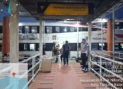 Pastikan Keamanan Penumpang ke Malaysia, Polsek Teluk Nibung Kawal Keberangkatan Kapal