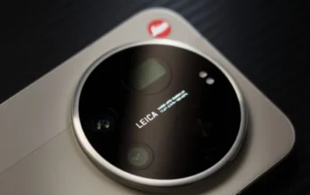 Ilustrasi kamera smartphone flagship dengan teknologi LOFIC untuk fotografi HDR profesional