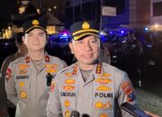 Kapolrestabes Medan Kombes Pol Jean Calvijn Simanjuntak bersama Wakapolda Sumut Brigjen Pol Sonny Irawan saat memberikan keterangan kepada media terkait pengamanan blackout Sumbagut di Medan.