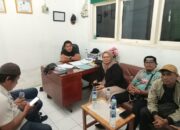 Tim GRPK beraudiensi dengan Sekretaris Camat Batang Kuis membahas dugaan penyimpangan di Desa Sena dan Desa Paya Gambar.