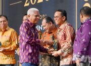 Rico Waas Raih Achievement Person Award KI Sumut 2026, Komitmen Keterbukaan Informasi Disorot