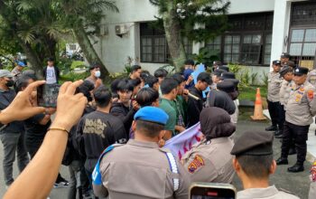 DPM USU Gelar Aksi Unjuk Rasa di Dishub Medan, Tuntut Transparansi Tender LPJU Rp12 Miliar